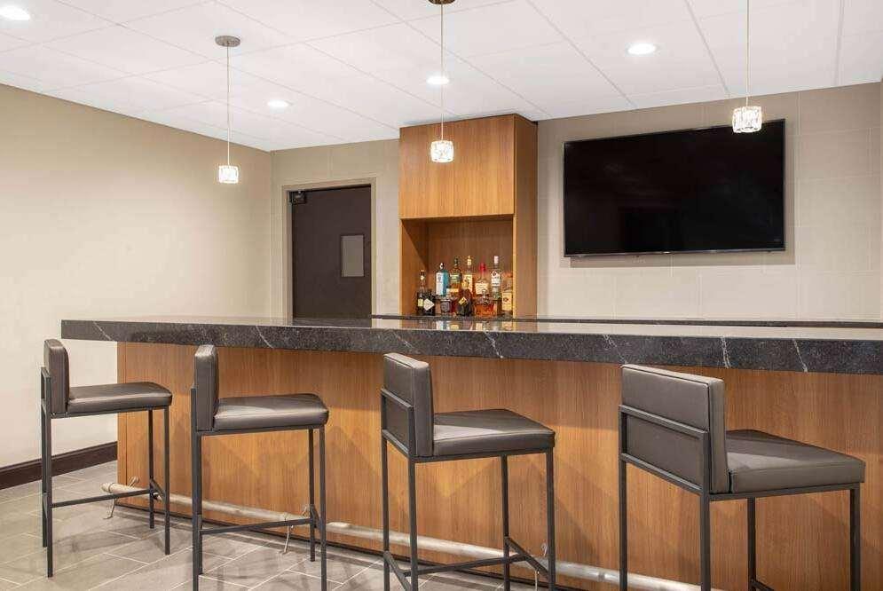 Wingate By Wyndham - Mooresville Restaurant bilde